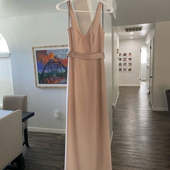 White by Vera Wang Gown - Picture 3 of 6